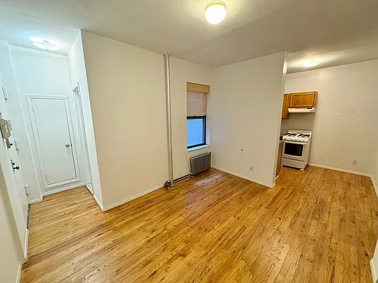 Rented by GreenVill Real Estate LLC | media 13