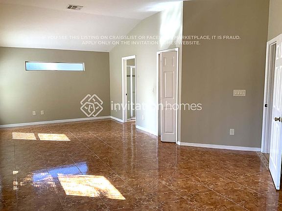 4th image of 4127 Forest Island Dr