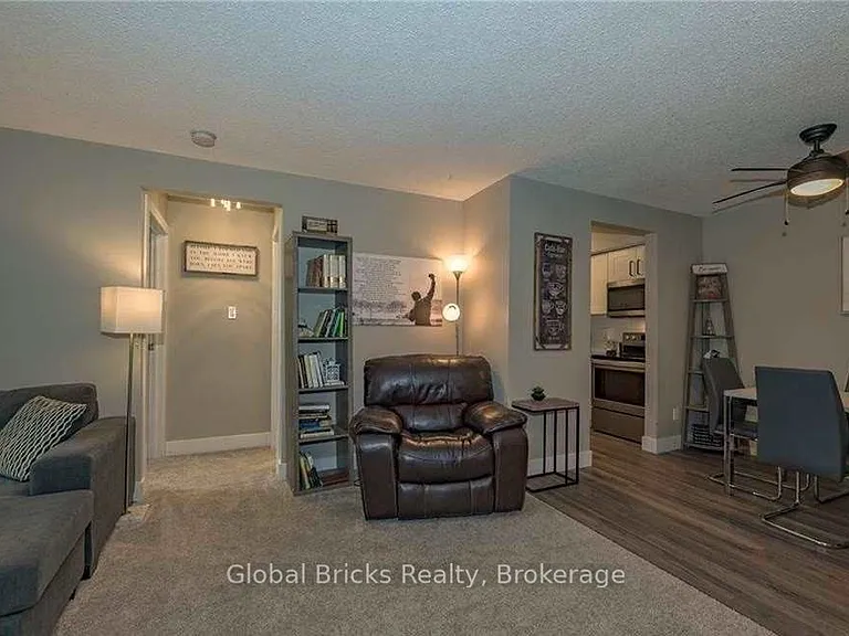 1096 N Jalna Blvd #39 — Photo 11