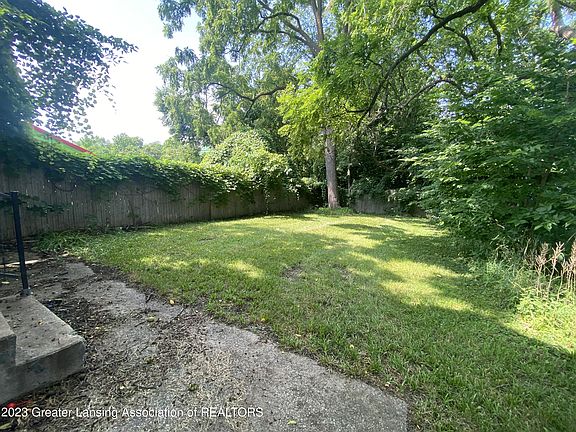 2nd image of 324 S Martin Luther King Jr Blvd