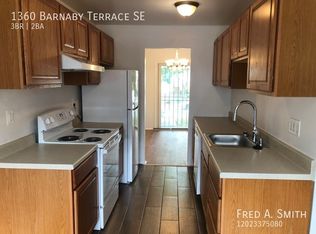 1360 Barnaby Ter SE, Washington, DC 20032