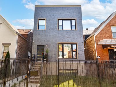 943 N Central Park Ave, Chicago, IL, 60651