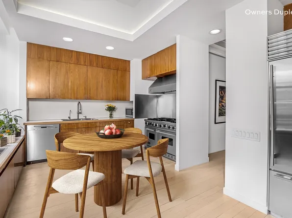 13 West 89th Street image 4 of 15