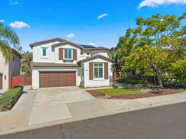 695 Feather Dr, San Marcos, CA 92069