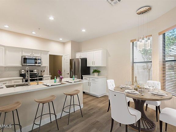 3rd image of 19550 N GRAYHAWK Drive #1053