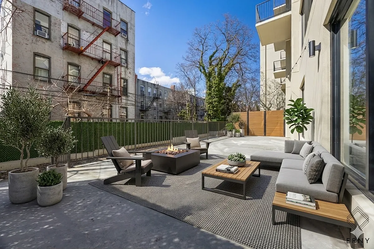 Building Photo - 354 E 28th St #1B