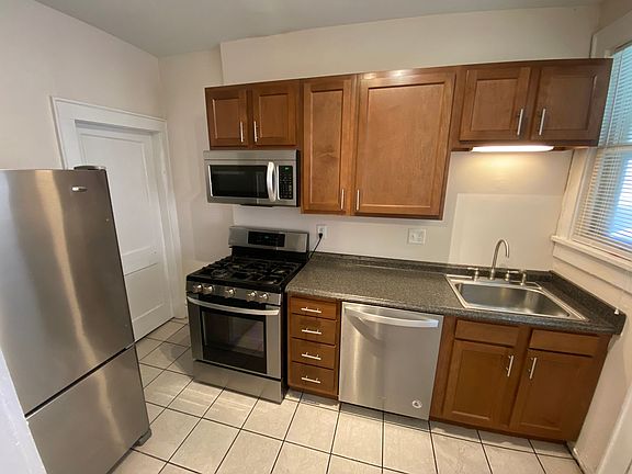 2nd image of 2498 Indianola Ave #2502