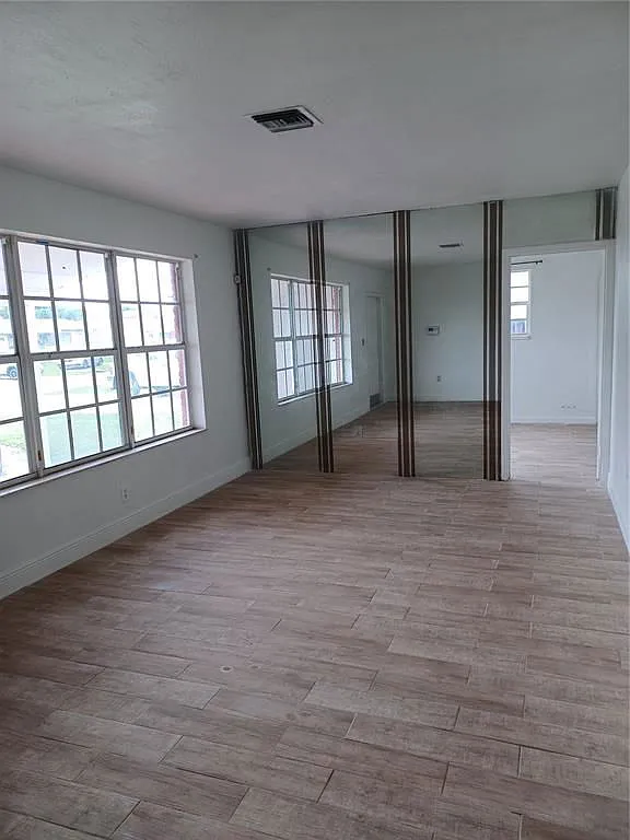 3 bed, 2.0 bath, 1496 sqft, $3,000 — Photo 4