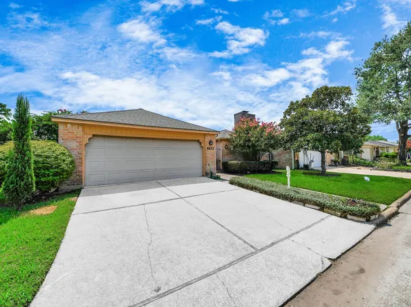 6523 Oakland Hills Dr, Houston, TX 77069