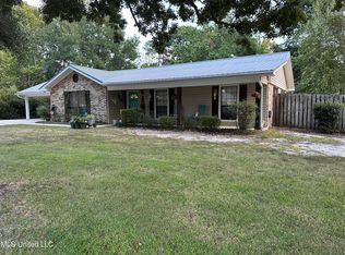 3131 Neptune Dr, Gautier, MS 39553