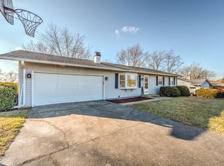 2S746 S Raddant Rd, Batavia, IL 60510