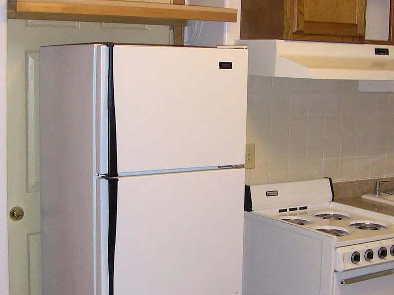 11695 SW Greenburg Rd #1 — Photo 7
