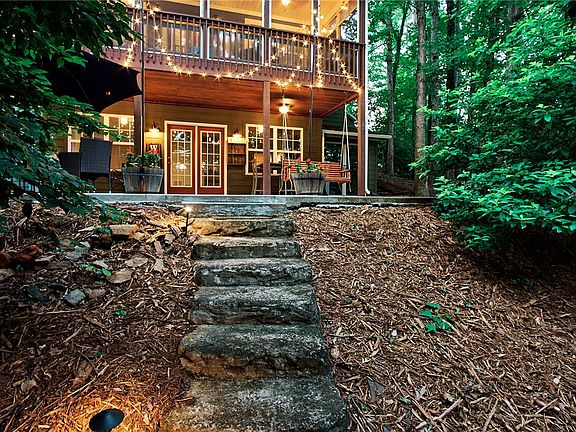 5th image of 141 W Waters Edge Ln
