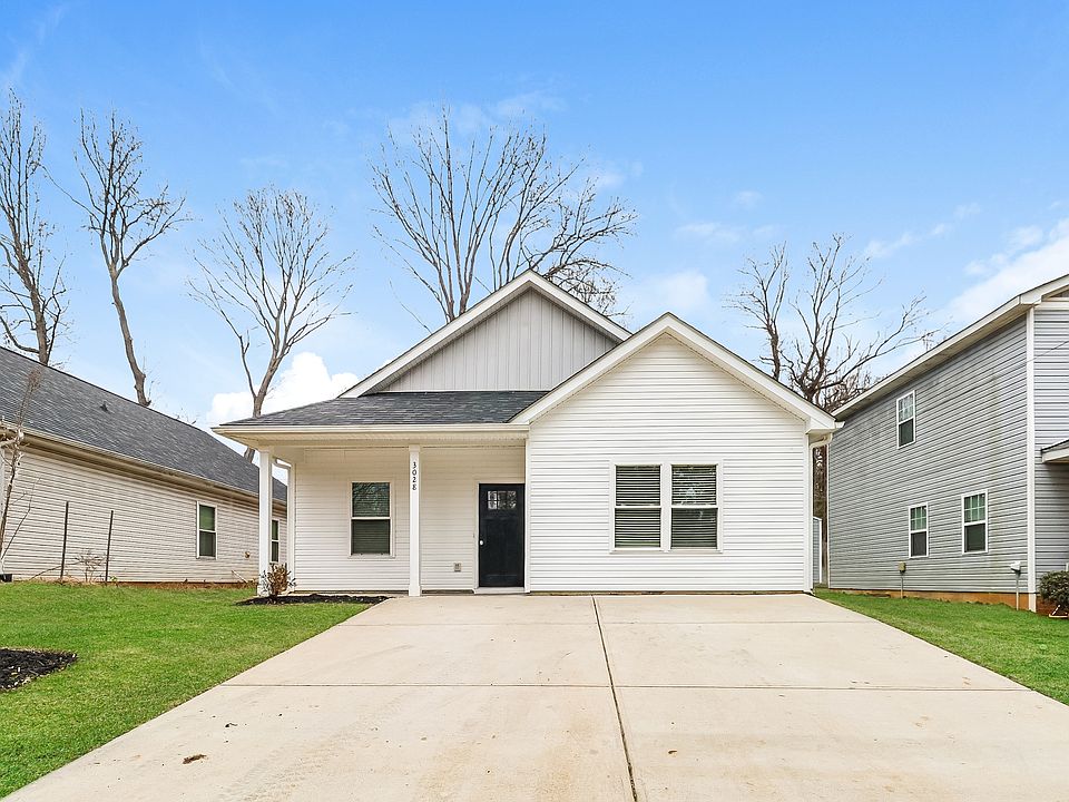 1st image of 3028 Celia Ave
