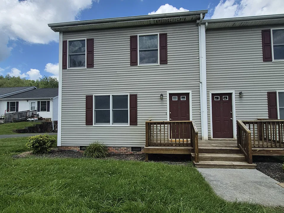 318 Edmond Dr