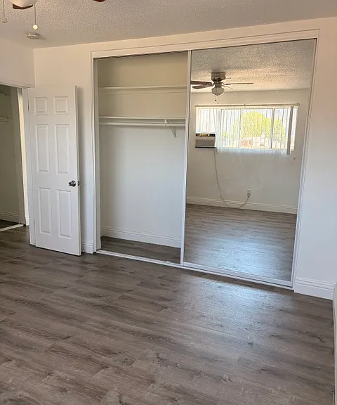 541 N Naomi St #E — Photo 8