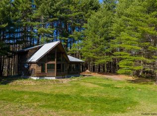 39 Coldbrook Rd, Bearsville, NY 12409