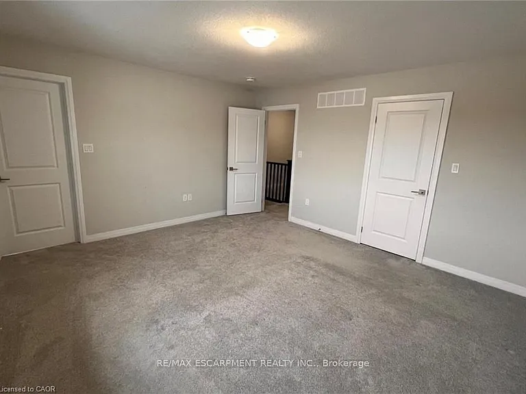 520 Grey St #7 — Photo 22