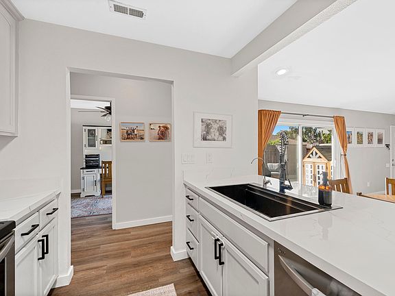 2nd image of 2126 Woodbury Pl