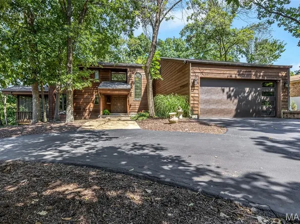 12795 Nanell Ln, Saint Louis, MO 63127