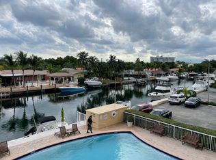 2000 NE 135th St APT 307, Miami, FL 33181