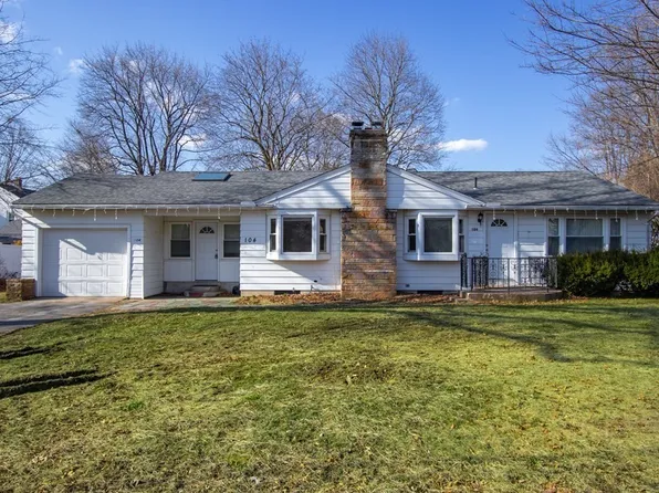 104 W Calvin St, West Springfield, MA 01089
