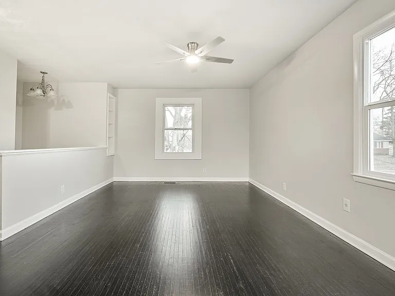 1414 N Priscilla Ave — Photo 11