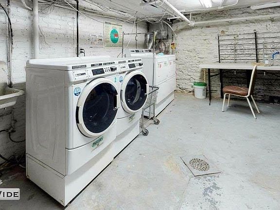 4th image of 257 E 61st St APT 2B