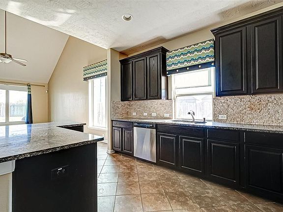 4th image of 20607 Laurel Rain Ct