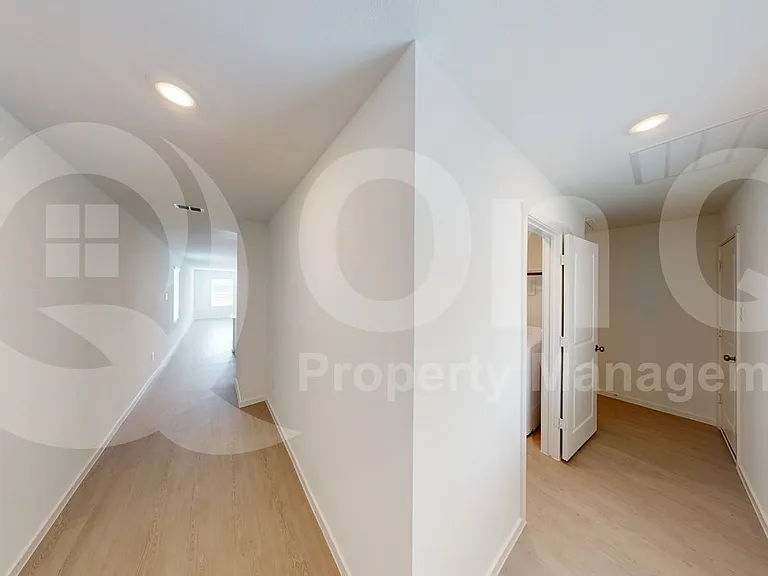 3911 Ontario Way — Photo 2