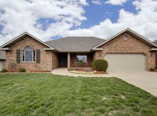 3746 S Suburban Ave, Springfield, MO 65807