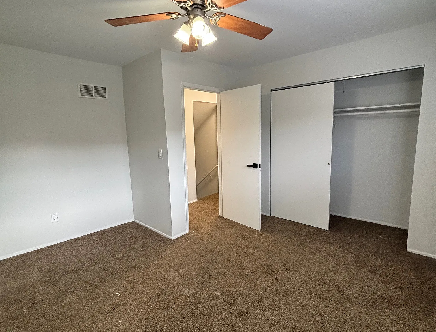 2718 Center Street — Photo 2