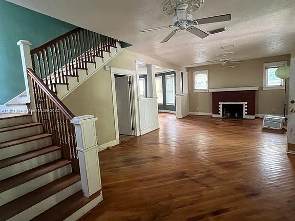 2nd image of 459 NE 25th St Floor 0