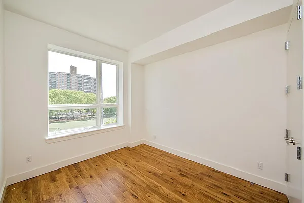 Rented by EXR | media 85