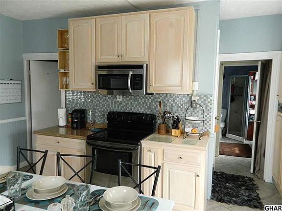 3rd image of 388 Summers St