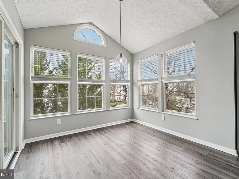 2444 Blue Spring Ct #303 — Photo 7