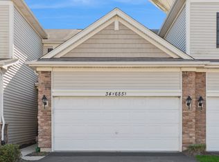 34W685 Roosevelt Ave Unit B, Saint Charles, IL 60174