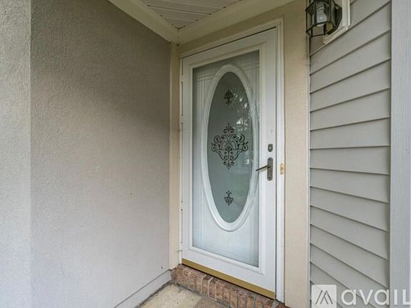 3rd image of 115 Esplanade Pl