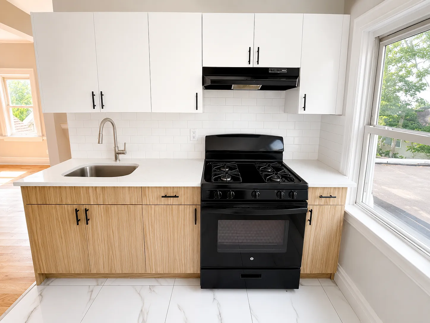 3 bed, 1200 sqft, $1,995 — Photo 2