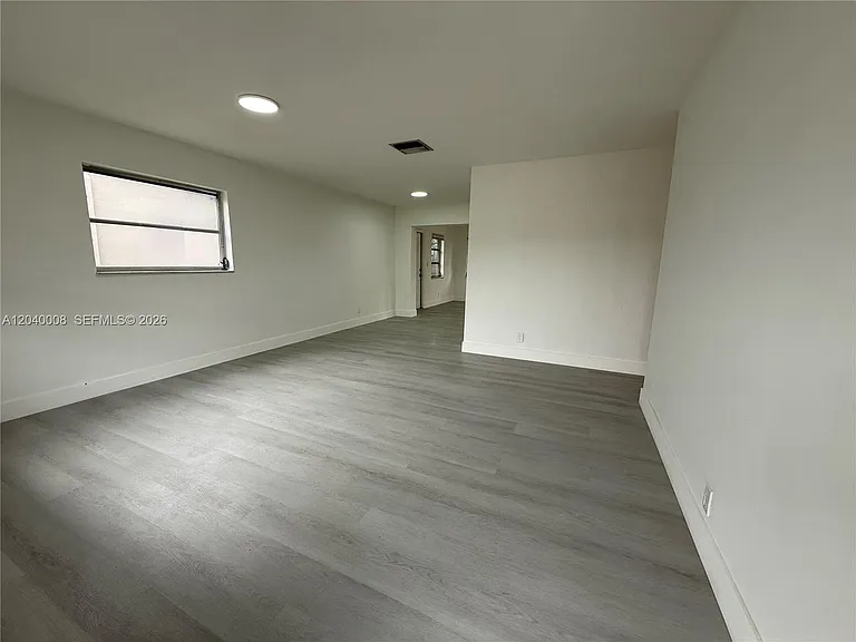 7311 NW 57th Dr — Photo 3
