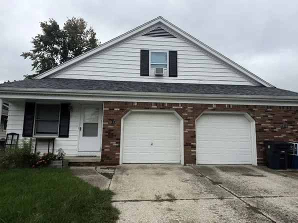 1015 Boone Ct, Bowling Green, OH 43402