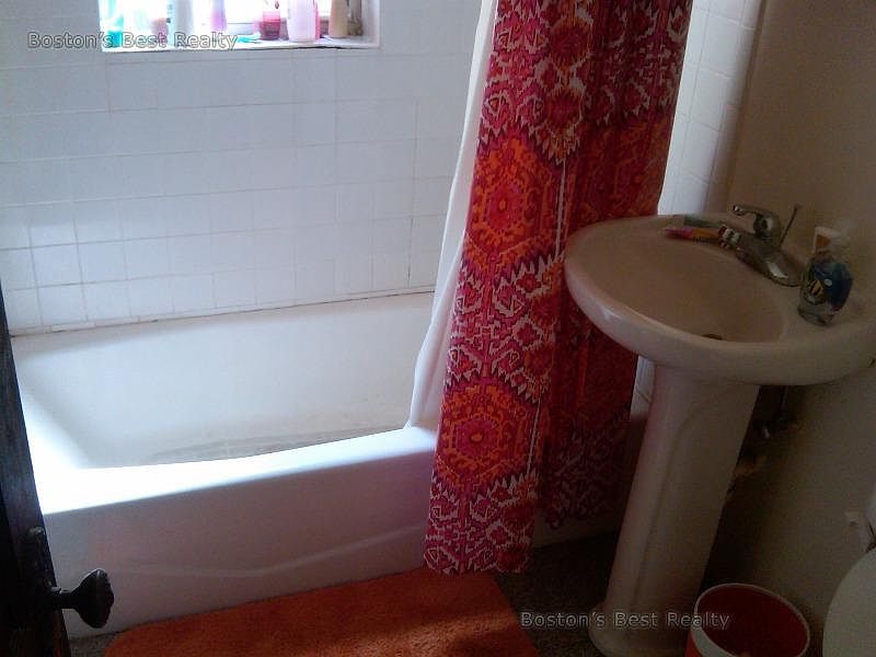 2nd image of 80 Gordon St APT 15