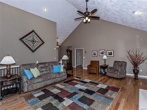 4th image of 112 Stonebridge Bluff Dr