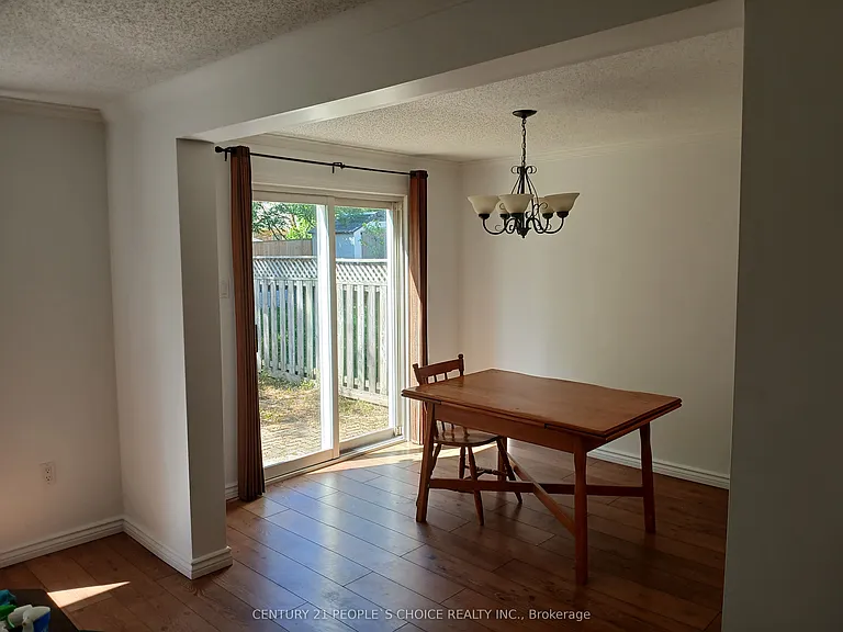 31 Moss Pl — Photo 16
