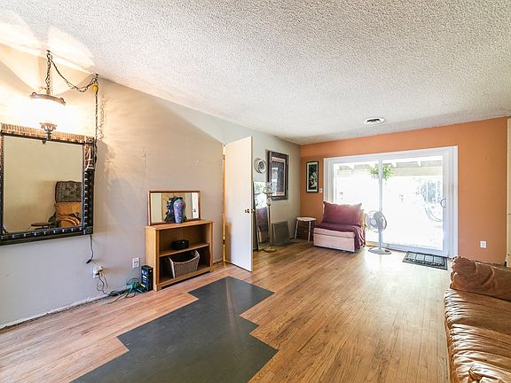 3rd image of 7534 Wilbur Ave