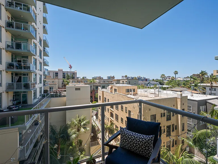 850 Beech St #820 — Photo 8