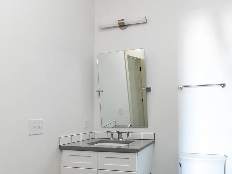 1120 Franck St — Photo 14