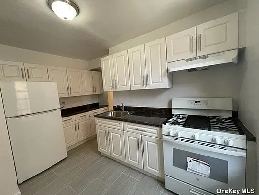 Sold by Keller Williams Points North | media 2