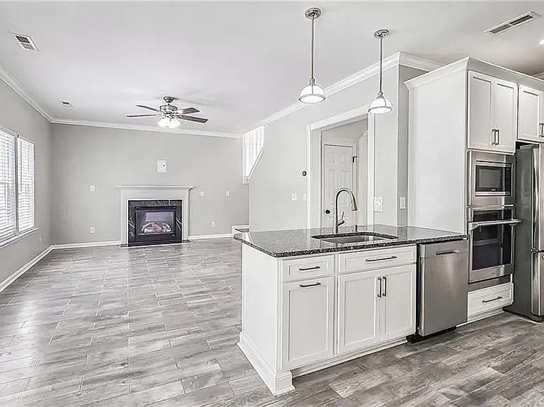 4072 Fountain Grove Dr — Photo 9