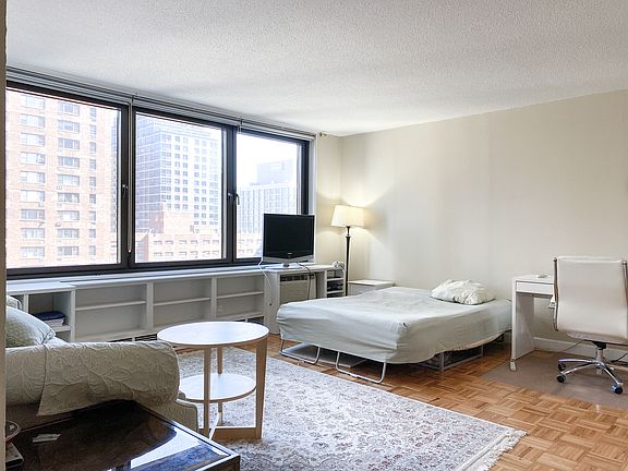 3rd image of 1641 3rd Ave APT 14J